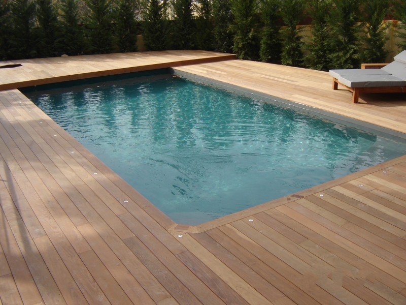 Piscine Desjoyaux 9x4,50 en eau - Plages bois